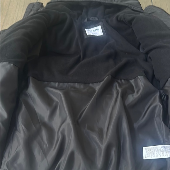 Old Navy Kids Black and White Puffer Jacket XL - Picture 4 of 4